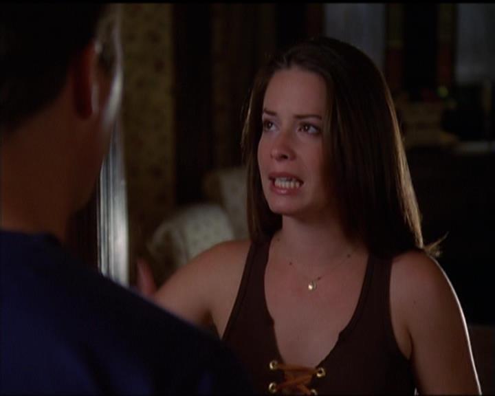 Charmed-Online_dot_net-5x03SirensSong1996.jpg Charmed-Online_dot_net-5x03SirensSong1996.jpg
