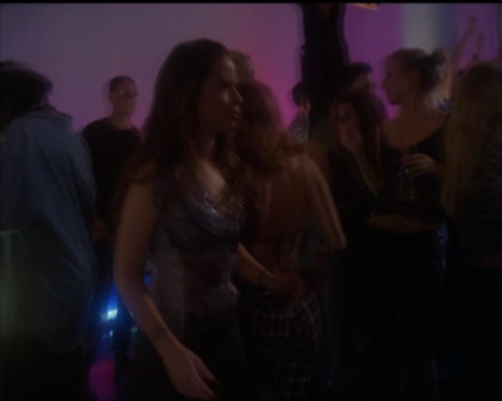 Charmed-Online-dot-net_5x05WitchesInTights0028.jpg Charmed-Online-dot-net_5x05WitchesInTights0028.jpg