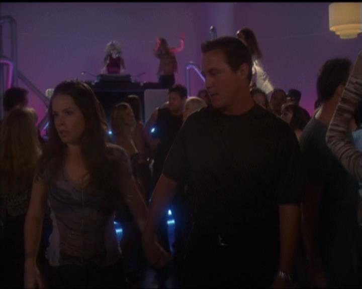 Charmed-Online-dot-net_5x05WitchesInTights0039.jpg