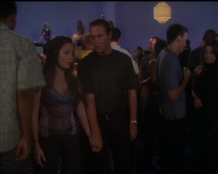 Charmed-Online-dot-net_5x05WitchesInTights0046.jpg