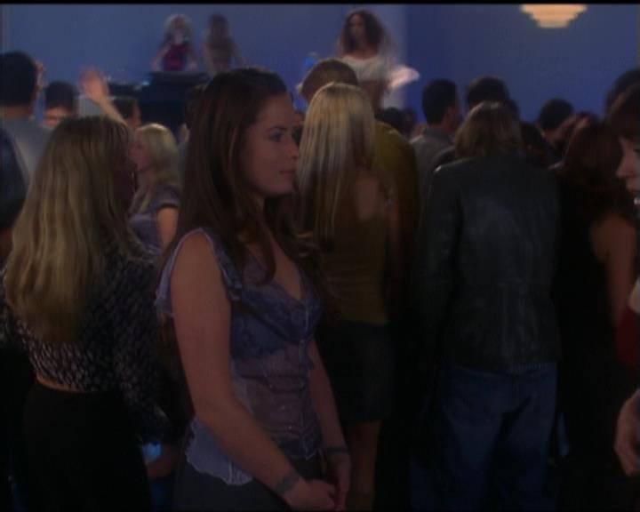 Charmed-Online-dot-net_5x05WitchesInTights0108.jpg Charmed-Online-dot-net_5x05WitchesInTights0108.jpg