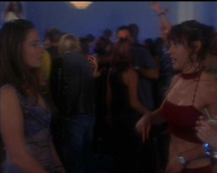 Charmed-Online-dot-net_5x05WitchesInTights0109.jpg Charmed-Online-dot-net_5x05WitchesInTights0109.jpg