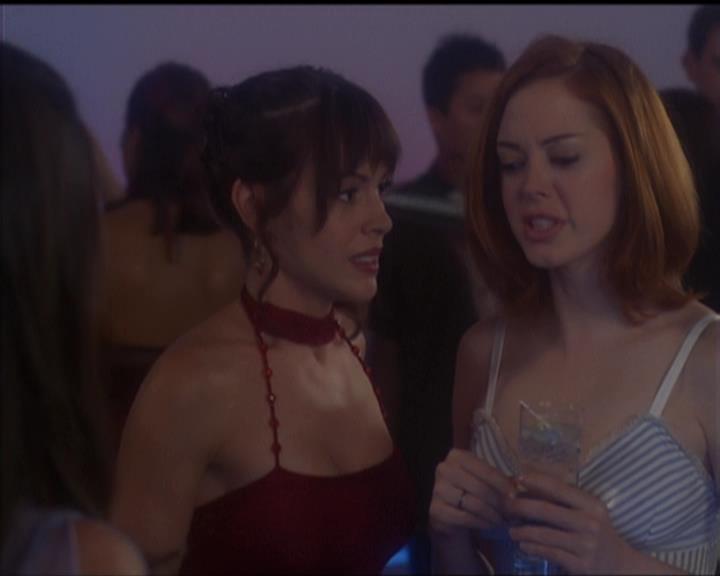 Charmed-Online-dot-net_5x05WitchesInTights0128.jpg