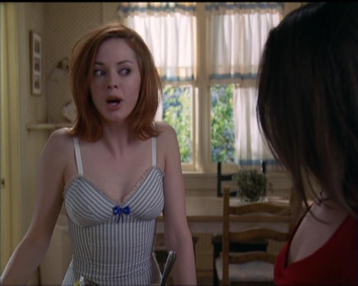 Charmed-Online-dot-net_5x05WitchesInTights0481.jpg