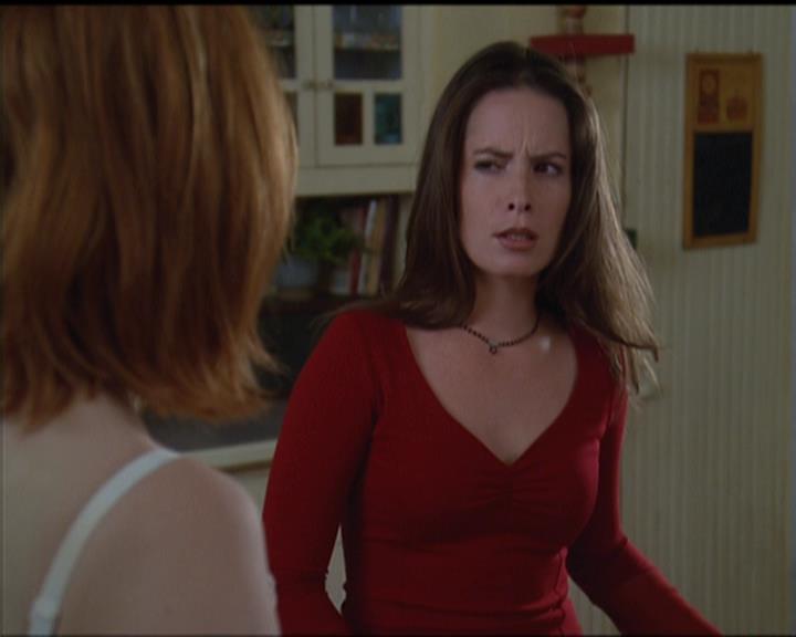 Charmed-Online-dot-net_5x05WitchesInTights0492.jpg