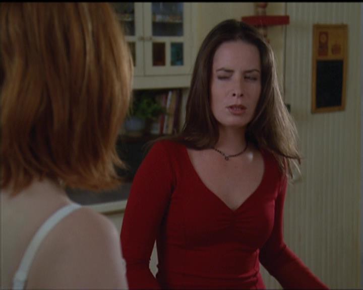 Charmed-Online-dot-net_5x05WitchesInTights0493.jpg