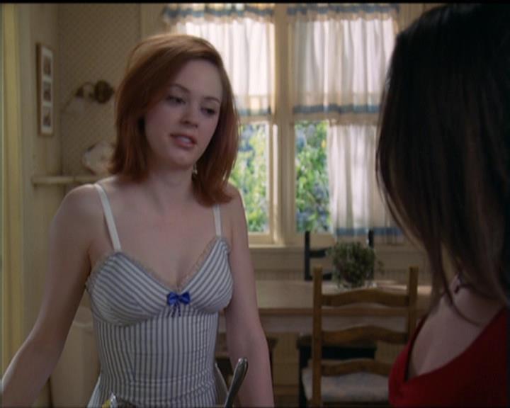 Charmed-Online-dot-net_5x05WitchesInTights0495.jpg