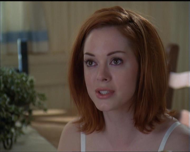 Charmed-Online-dot-net_5x05WitchesInTights0545.jpg