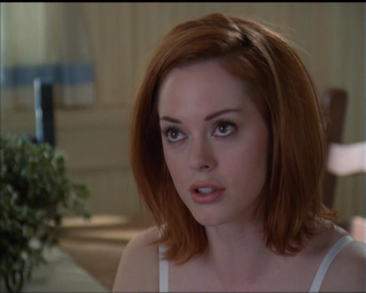 Charmed-Online-dot-net_5x05WitchesInTights0546.jpg