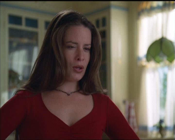 Charmed-Online-dot-net_5x05WitchesInTights0548.jpg
