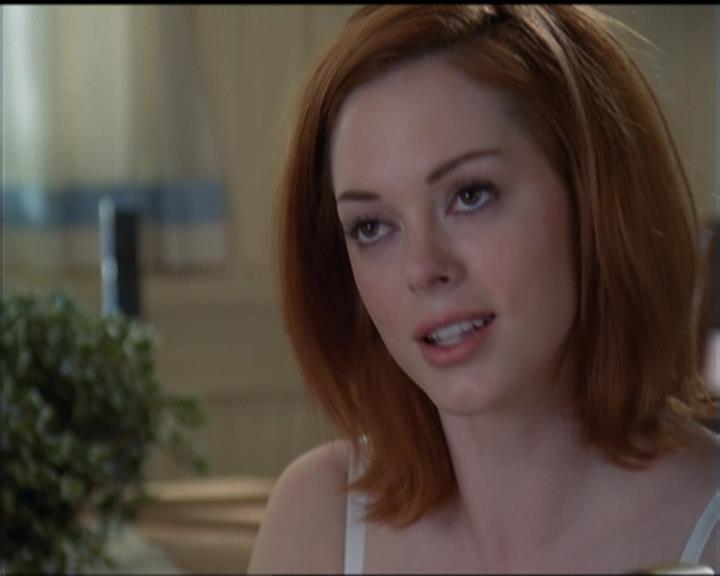 Charmed-Online-dot-net_5x05WitchesInTights0556.jpg