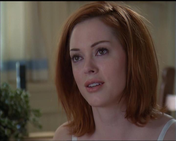 Charmed-Online-dot-net_5x05WitchesInTights0568.jpg