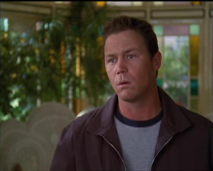 Charmed-Online-dot-net_5x05WitchesInTights0689.jpg