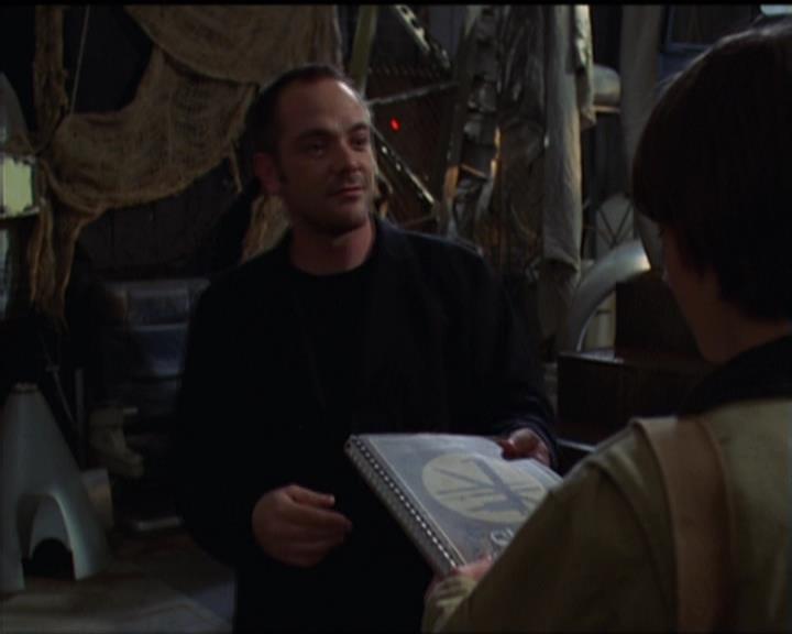 Charmed-Online-dot-net_5x05WitchesInTights0782.jpg