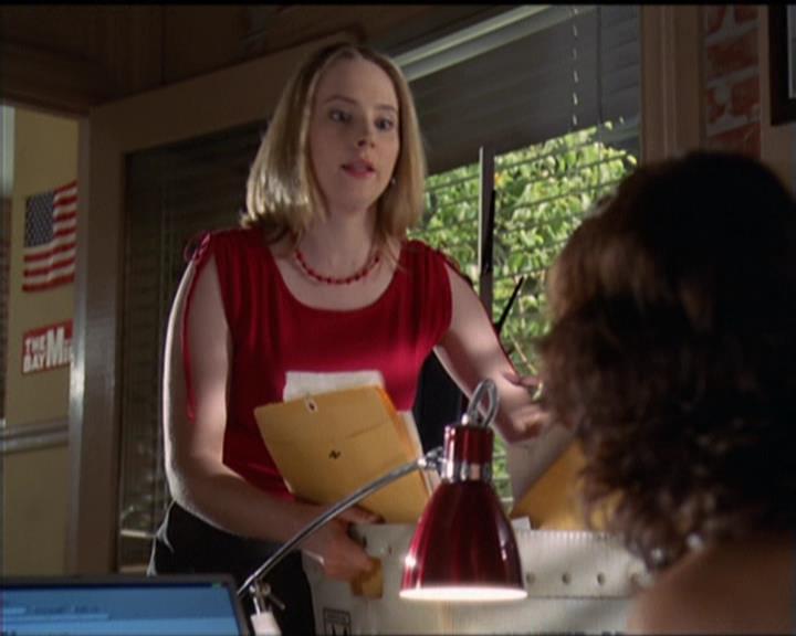 Charmed-Online-dot-net_5x05WitchesInTights0793.jpg