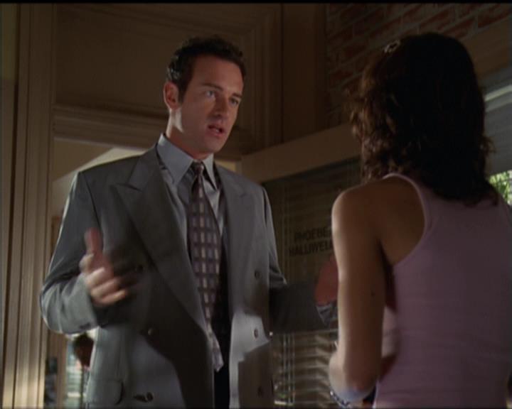 Charmed-Online-dot-net_5x05WitchesInTights0864.jpg