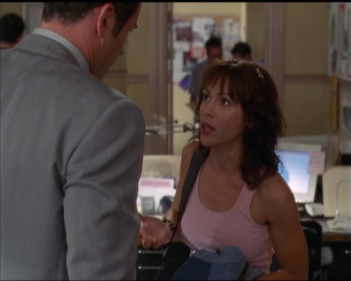 Charmed-Online-dot-net_5x05WitchesInTights0915.jpg