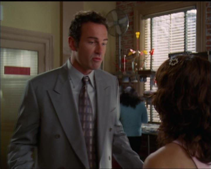 Charmed-Online-dot-net_5x05WitchesInTights0916.jpg
