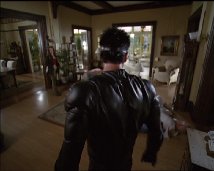 Charmed-Online-dot-net_5x05WitchesInTights1121.jpg