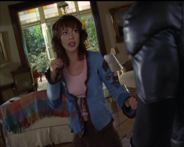 Charmed-Online-dot-net_5x05WitchesInTights1131.jpg