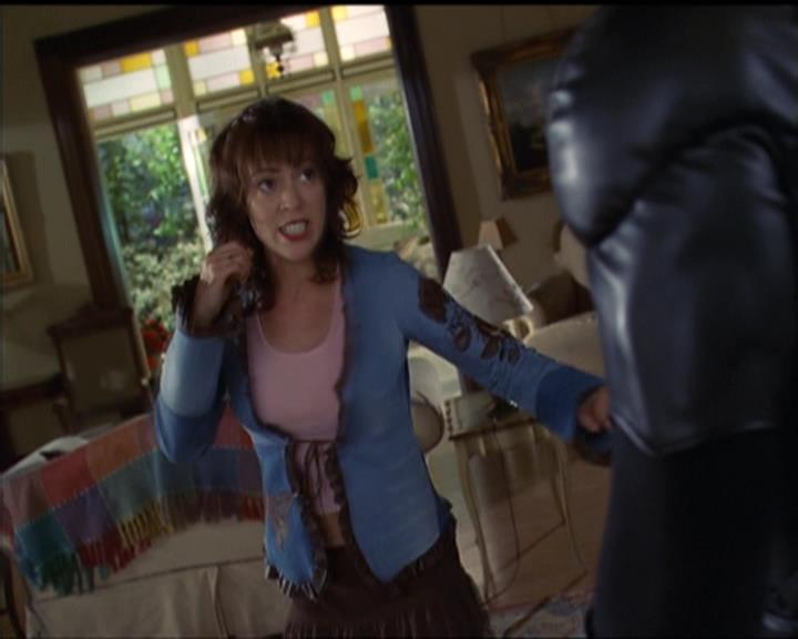Charmed-Online-dot-net_5x05WitchesInTights1132.jpg