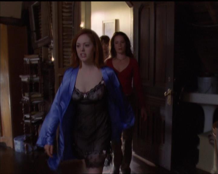Charmed-Online-dot-net_5x05WitchesInTights1155.jpg