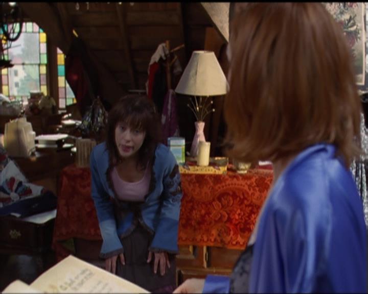 Charmed-Online-dot-net_5x05WitchesInTights1164.jpg