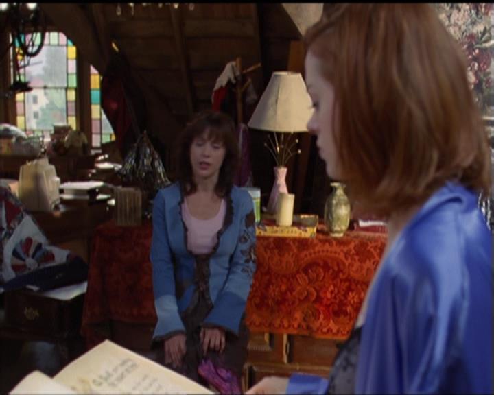Charmed-Online-dot-net_5x05WitchesInTights1165.jpg