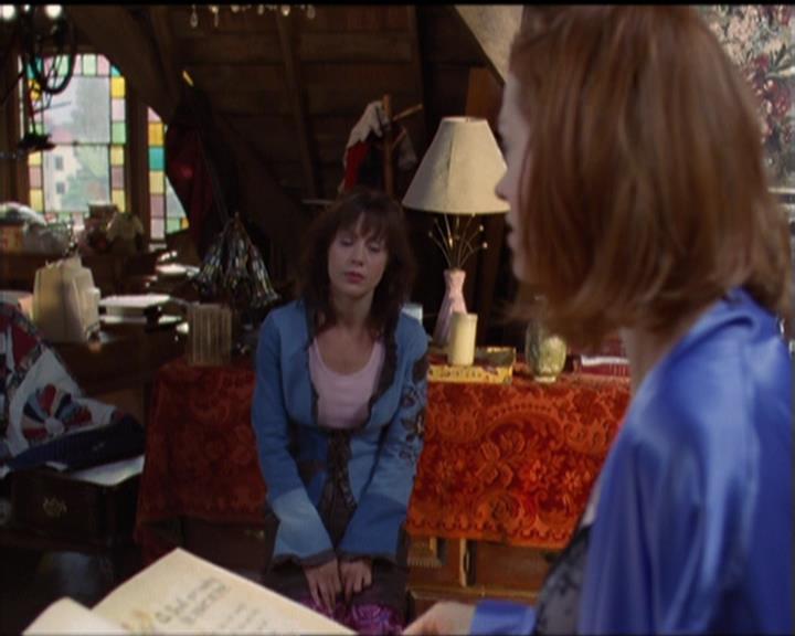Charmed-Online-dot-net_5x05WitchesInTights1166.jpg