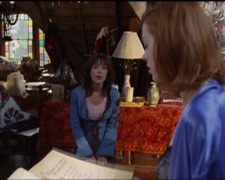 Charmed-Online-dot-net_5x05WitchesInTights1167.jpg
