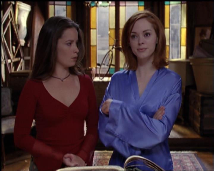 Charmed-Online-dot-net_5x05WitchesInTights1192.jpg
