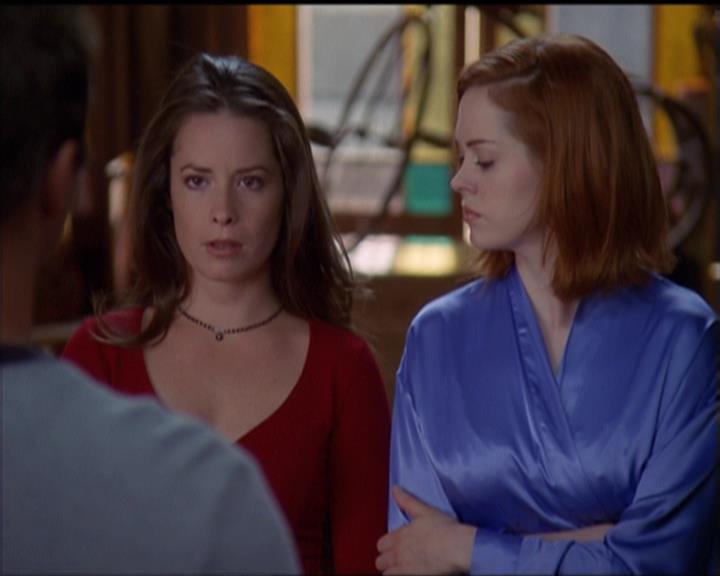 Charmed-Online-dot-net_5x05WitchesInTights1202.jpg
