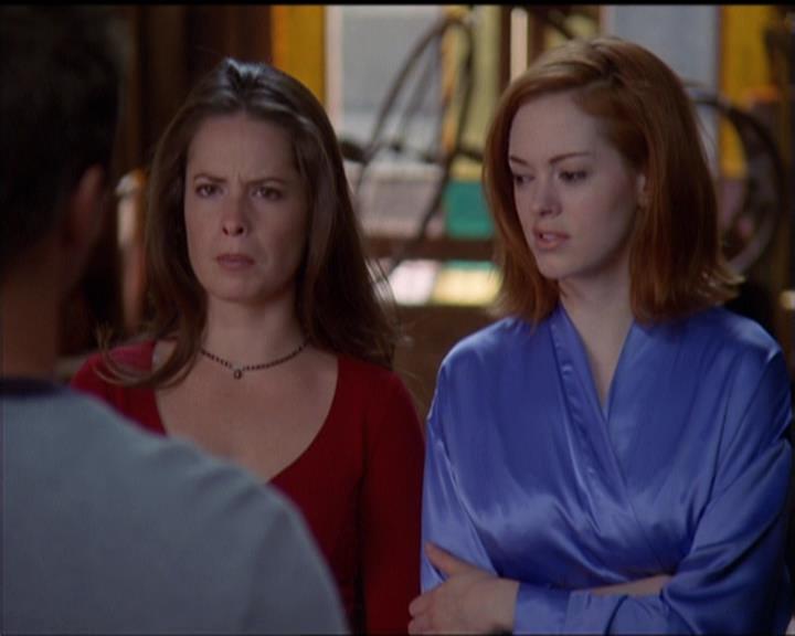 Charmed-Online-dot-net_5x05WitchesInTights1210.jpg