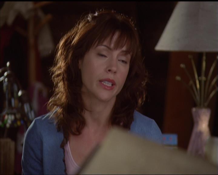 Charmed-Online-dot-net_5x05WitchesInTights1218.jpg
