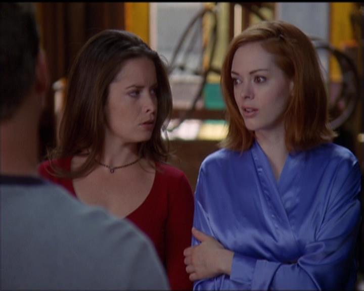 Charmed-Online-dot-net_5x05WitchesInTights1221.jpg