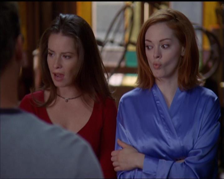 Charmed-Online-dot-net_5x05WitchesInTights1229.jpg