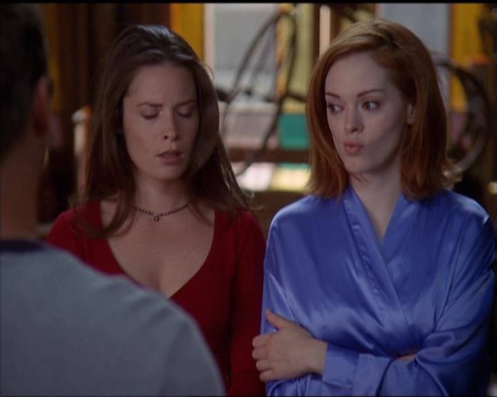 Charmed-Online-dot-net_5x05WitchesInTights1230.jpg
