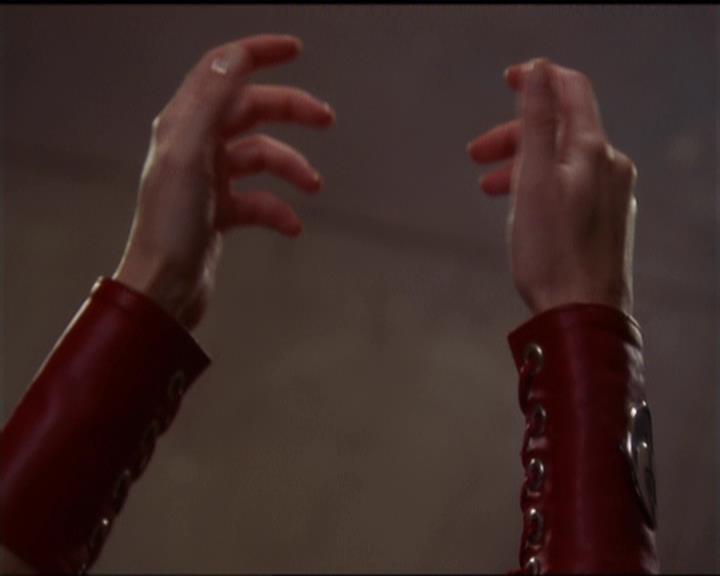 Charmed-Online-dot-net_5x05WitchesInTights1357.jpg Charmed-Online-dot-net_5x05WitchesInTights1357.jpg