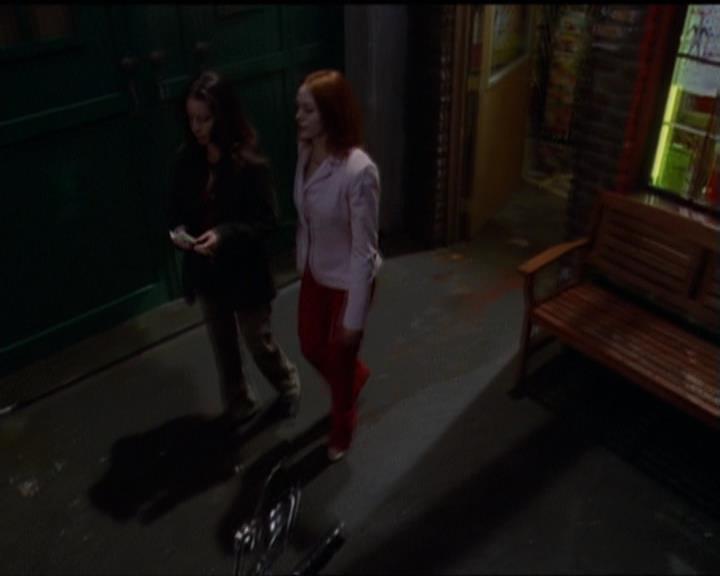 Charmed-Online-dot-net_5x05WitchesInTights1374.jpg