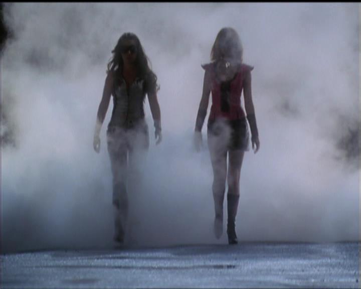 Charmed-Online-dot-net_5x05WitchesInTights1407.jpg Charmed-Online-dot-net_5x05WitchesInTights1407.jpg