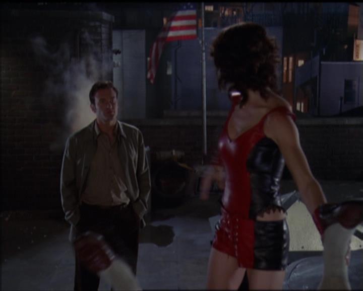 Charmed-Online-dot-net_5x05WitchesInTights1457.jpg
