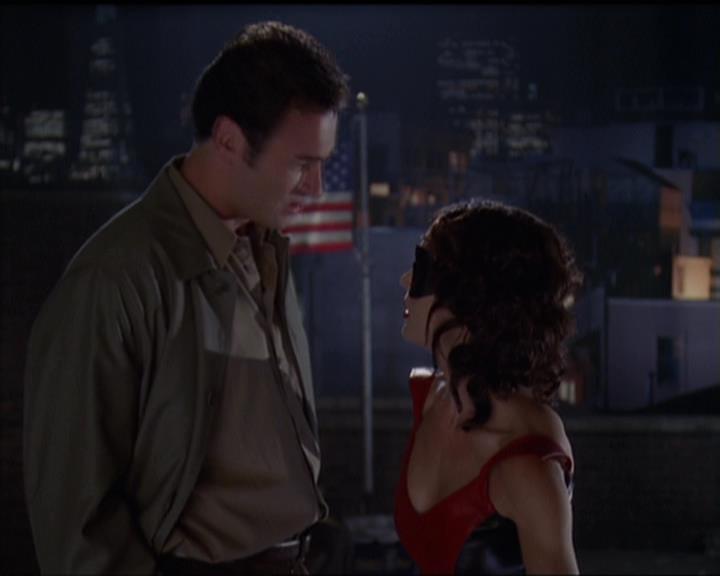 Charmed-Online-dot-net_5x05WitchesInTights1483.jpg