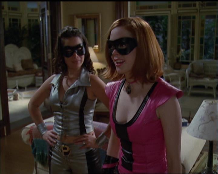 Charmed-Online-dot-net_5x05WitchesInTights1545.jpg