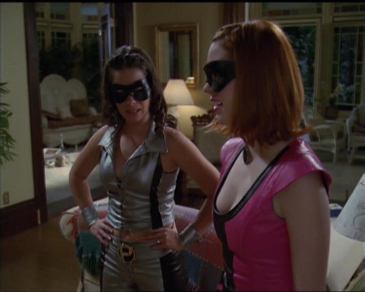 Charmed-Online-dot-net_5x05WitchesInTights1546.jpg