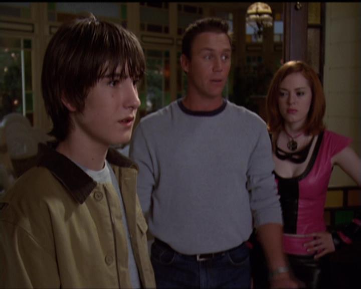 Charmed-Online-dot-net_5x05WitchesInTights1739.jpg