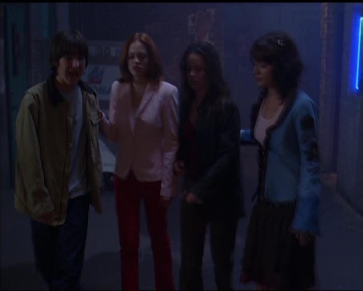 Charmed-Online-dot-net_5x05WitchesInTights2036.jpg Charmed-Online-dot-net_5x05WitchesInTights2036.jpg