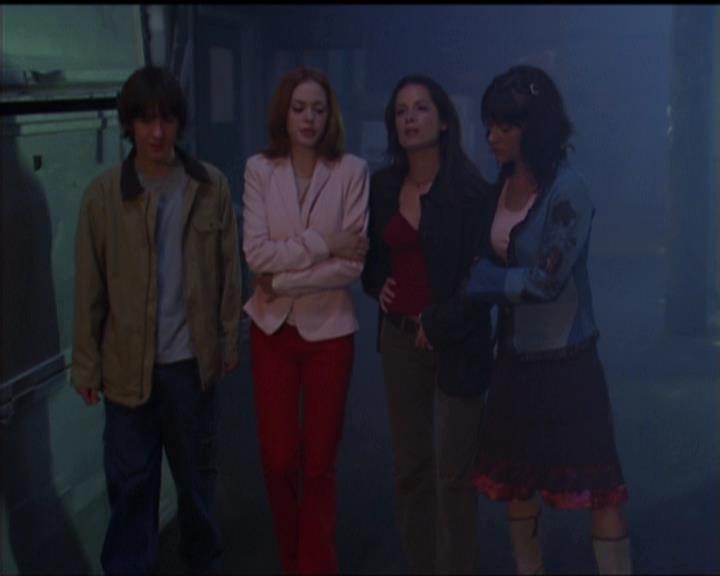 Charmed-Online-dot-net_5x05WitchesInTights2047.jpg Charmed-Online-dot-net_5x05WitchesInTights2047.jpg