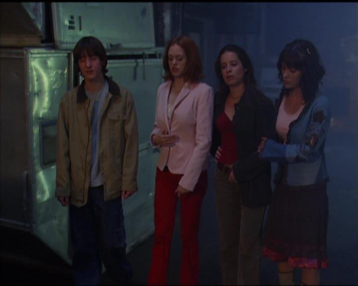 Charmed-Online-dot-net_5x05WitchesInTights2049.jpg Charmed-Online-dot-net_5x05WitchesInTights2049.jpg
