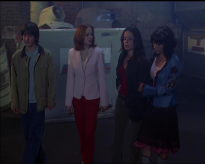 Charmed-Online-dot-net_5x05WitchesInTights2060.jpg Charmed-Online-dot-net_5x05WitchesInTights2060.jpg