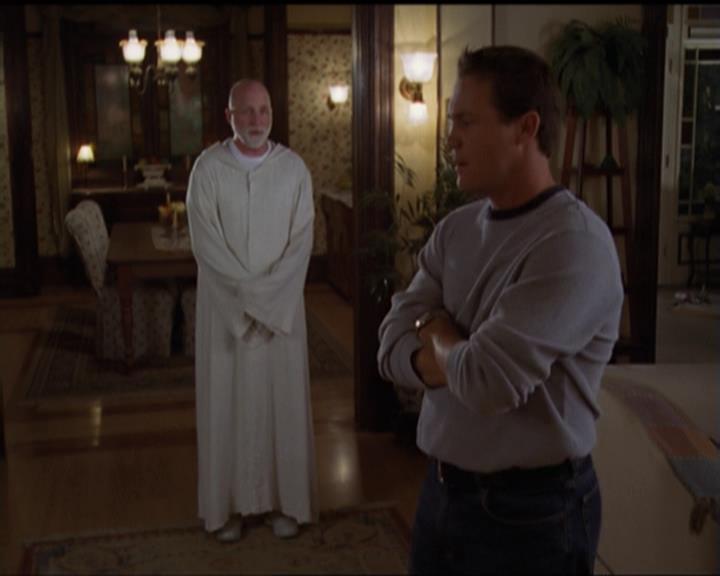 Charmed-Online-dot-net_5x05WitchesInTights2089.jpg